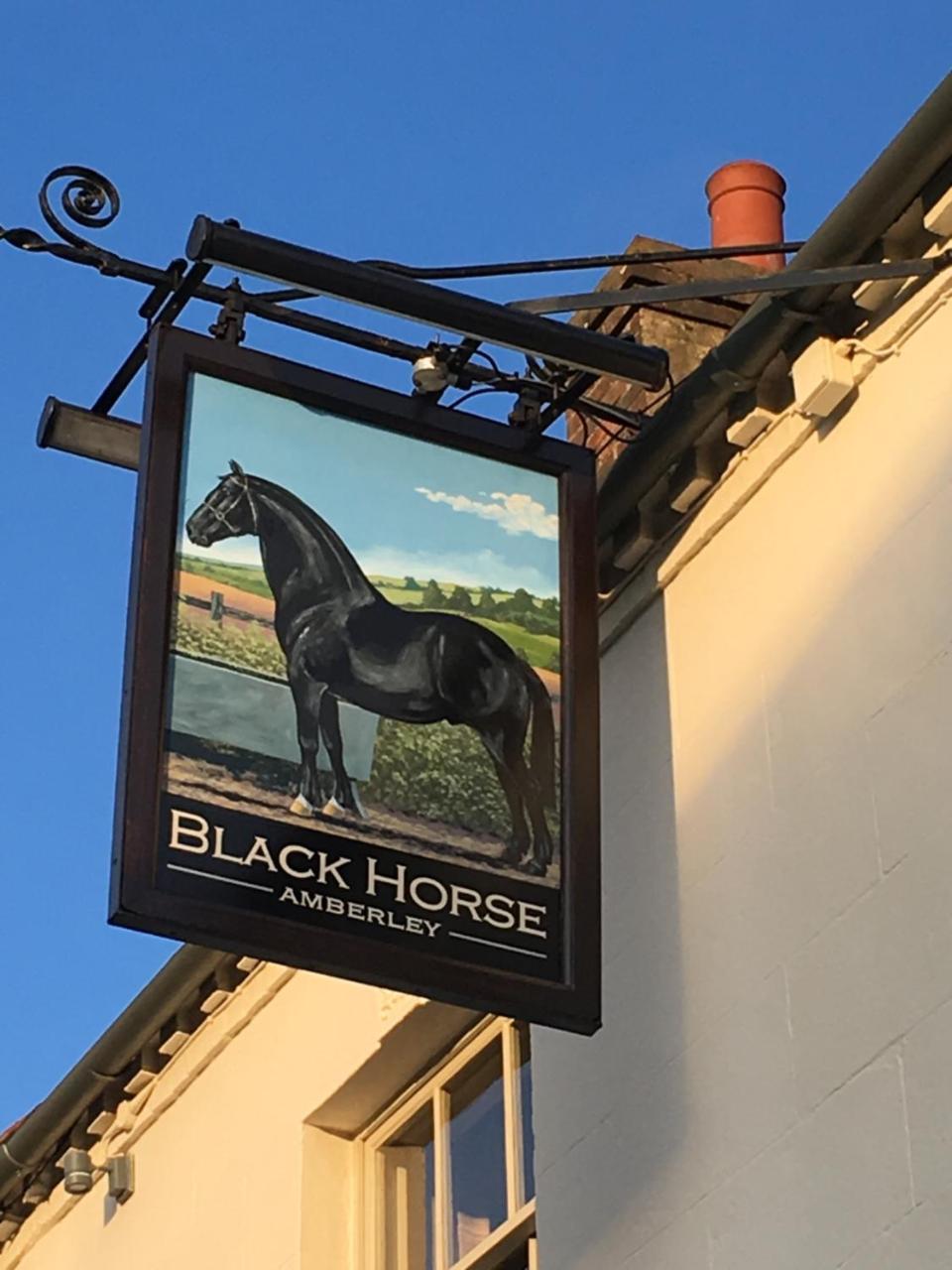 Black Horse 앰벌리 외부 사진